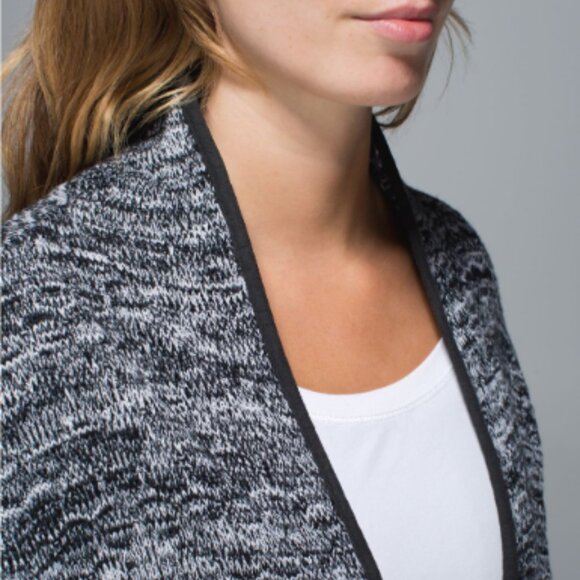 Lululemon Women's Merino Wool Sweater - Read Listing for Sizing - Picture 13 of 16